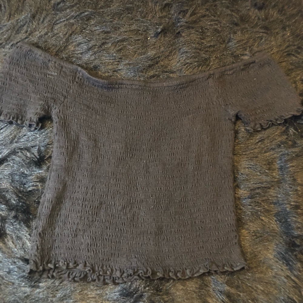 Essentials Black Croptop